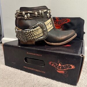 NEW in box Freebird Saloon Dark Brown Booties with Buckle Straps
